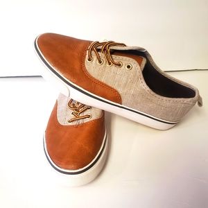 NWT Old Navy Boys Leather/Canvas Tennis Sh…